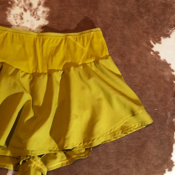 Free People Movement shorts 
size large
Build in underwear - Picture 4 of 7